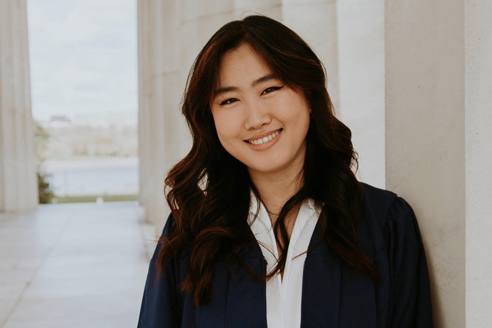 Emily Zhang 